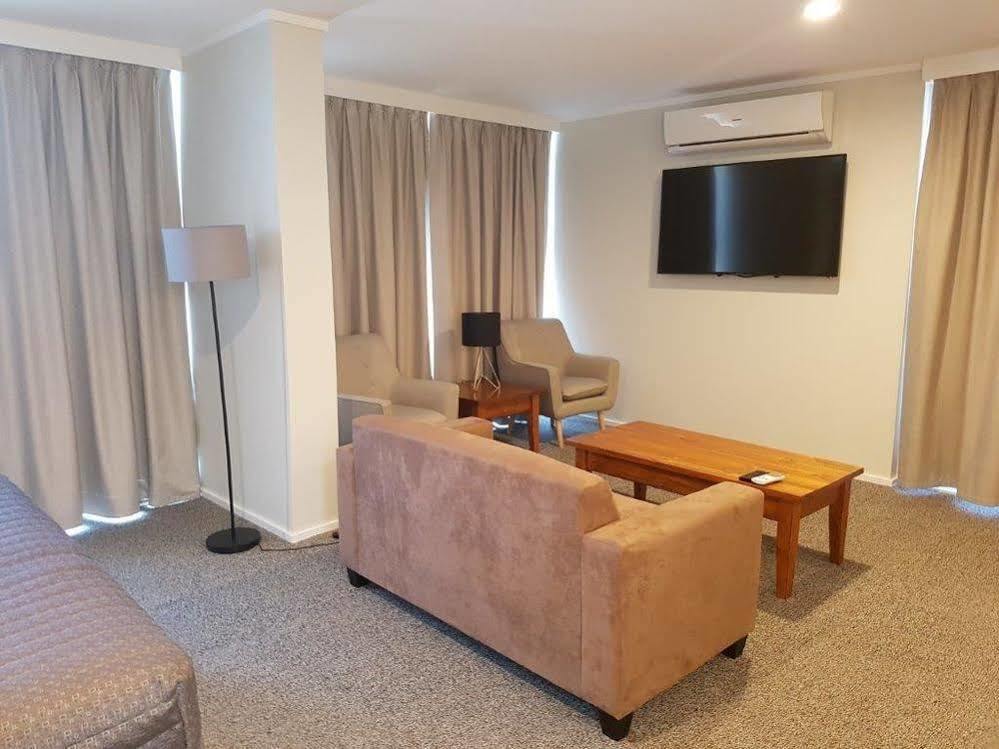 Posthouse Motor Lodge Гоулбёрн Экстерьер фото